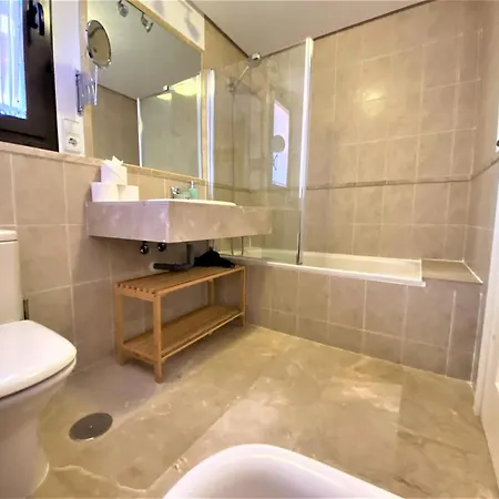 Sea View Penthouse With Hot Tub - Casa Bella Vista, Buenas Noches , Apartmán *